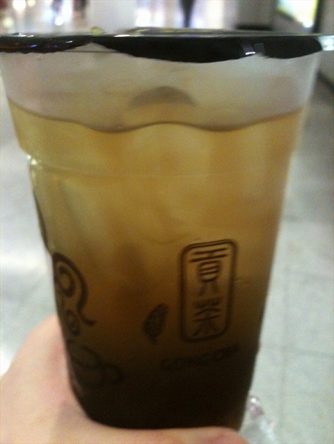 Camelia tea with brown sugar jelly