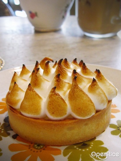 Passion fruit tart