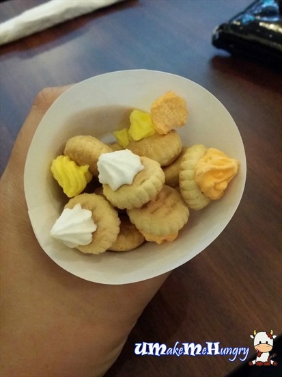 Complimentary Flower Biscuits