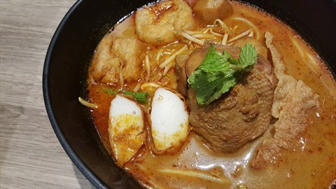Curry Chicken Pan Mee