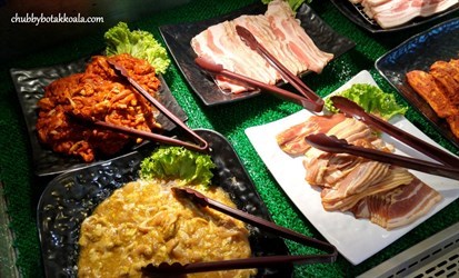 Clockwise from top left:
Spicy Pork, Thin Cut Pork Belly, Bacon & Marinated Pork